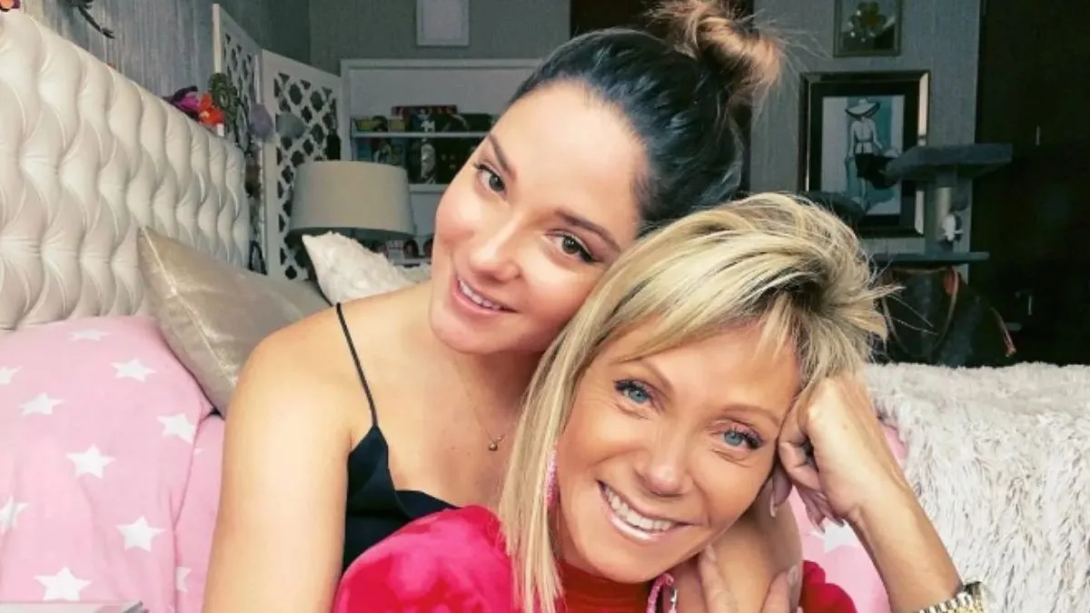 Kel Calderón y Raquel Argandoña